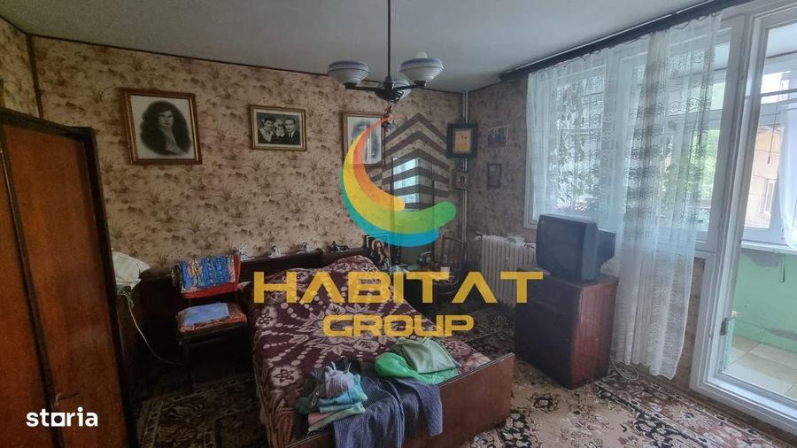 Apartament cu 4 camere decomandat, mobilat în Berceni