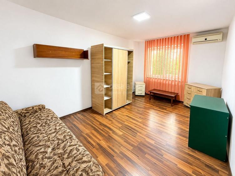 Apartament cu 2 camere decomandat, mobilat în Central