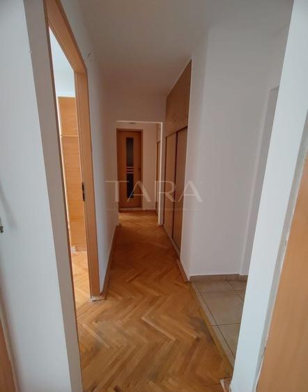 Apartament cu 4 camere decomandat, mobilat în Gheorgheni