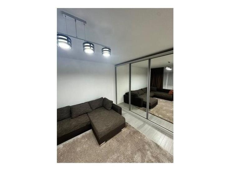 Apartament cu 4 camere decomandat în Rahova