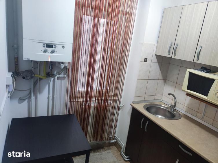Apartament cu 3 camere decomandat, mobilat în Circumvalațiunii