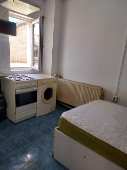 Giurgiului, Piata Progresul Berceni metrou Eroii Revolutiei, modest, parter - 3
