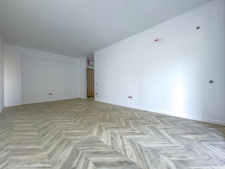 Apartament cu 2 camere decomandat în Exterior Sud — fotografia 3