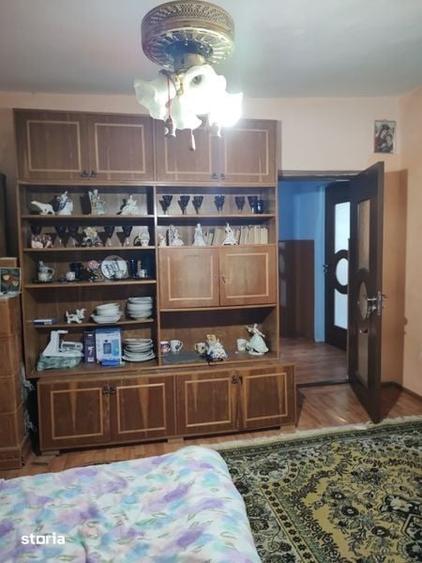 Casă cu 4 camere cu Teren 200 Mp în Central