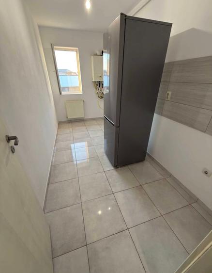Apartament cu 2 camere semidecomandat în Militari