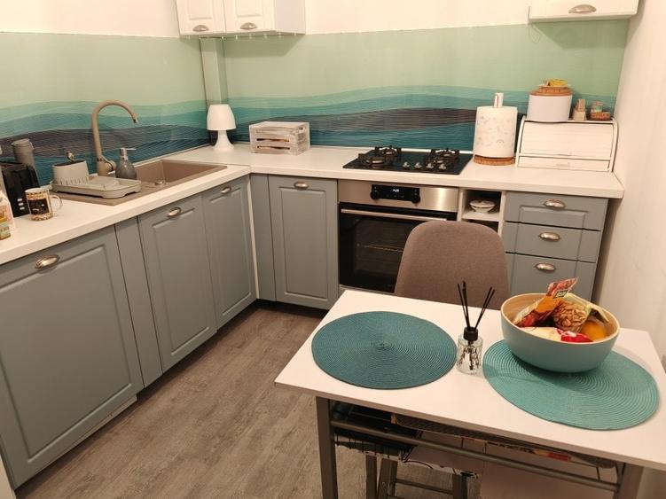 Apartament cu 2 camere nedecomandat, mobilat în Central