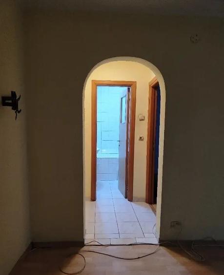 Apartament cu 2 camere semidecomandat în Pantelimon