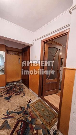 Apartament cu 4 camere decomandat în Central