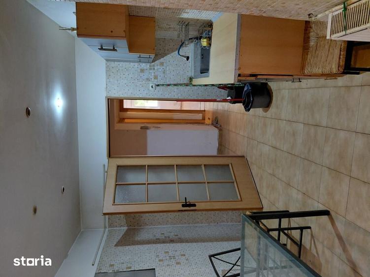 Apartament cu 3 camere decomandat în Rahova