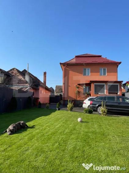 Casă cu 4 camere cu Teren 500 Mp în Central