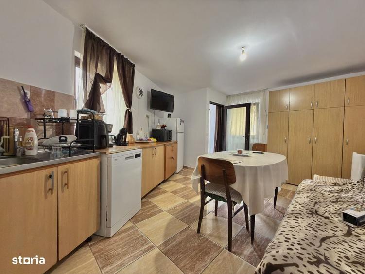 Casă cu 4 camere în Central