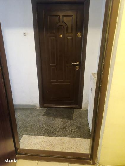 Apartament cu 2 camere semidecomandat în Centrul Civic