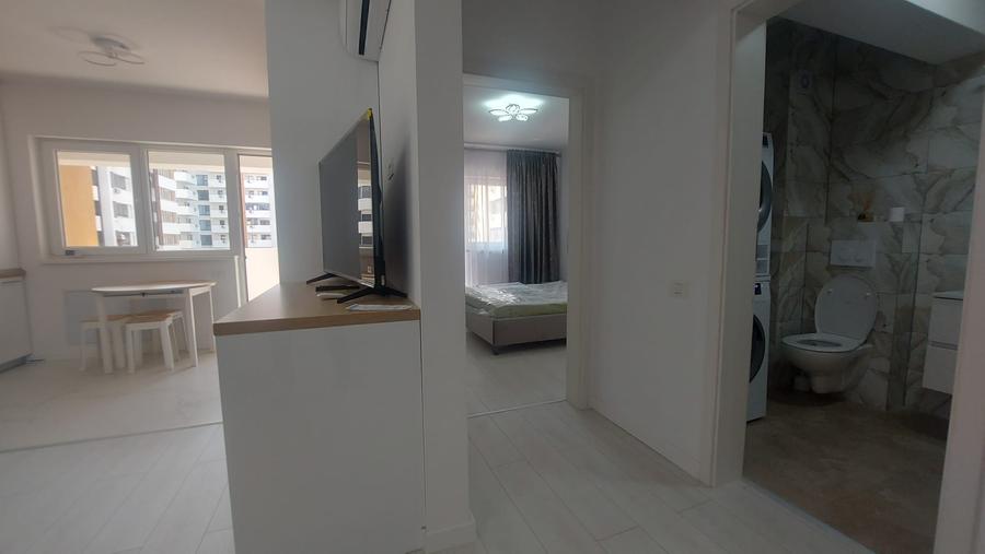 Apartament cu 2 camere decomandat în Apărătorii Patriei