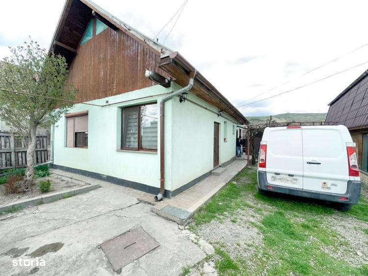 Casă cu 3 camere cu Teren 1176 Mp în Central