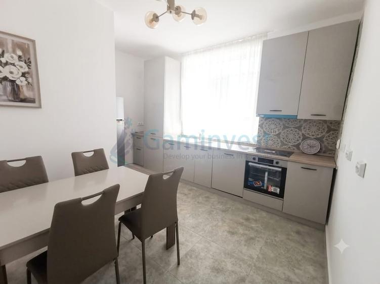 Apartament cu 2 camere semidecomandat, mobilat în Central