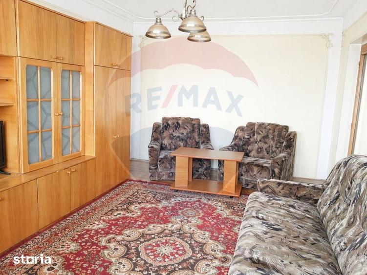 Apartament cu 2 camere decomandat în Km 4