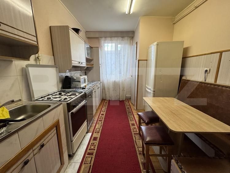 Apartament cu 4 camere decomandat, mobilat în Exterior Est