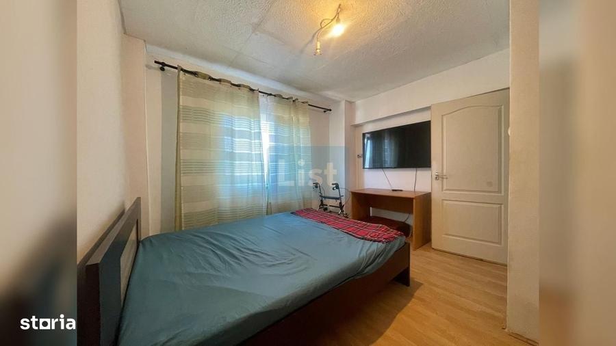 Apartament cu 3 camere semidecomandat în Micro IV