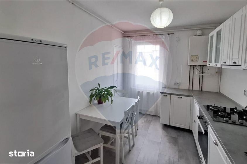 Apartament cu 2 camere de inchiriat zona 7 Noiembrie - 4