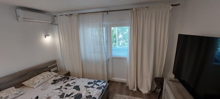 Apartament cu 3 camere decomandat, mobilat în Unirii