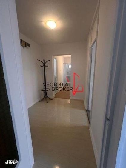 Apartament cu 3 camere decomandat în Dristor