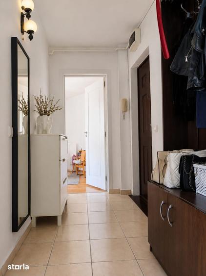 Apartament cu 3 camere decomandat în Cantacuzino