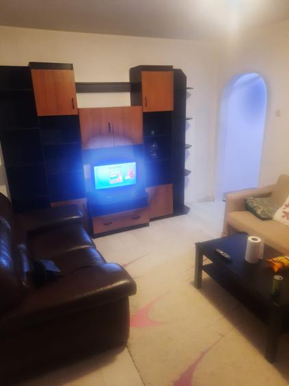 Apartament cu 2 camere semidecomandat în Nord