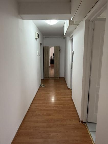 Apartament cu 2 camere semidecomandat în Florești
