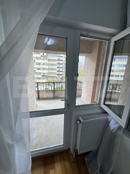 Apartament cu 2 camere, decomandat, modern, zonă centrală, etaj 3 - 10