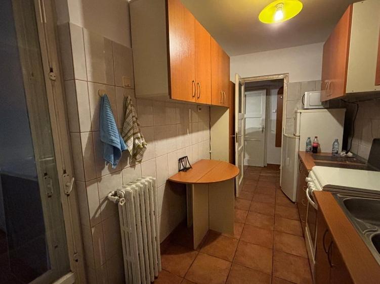 Apartament cu 2 camere semidecomandat, mobilat în Cotroceni