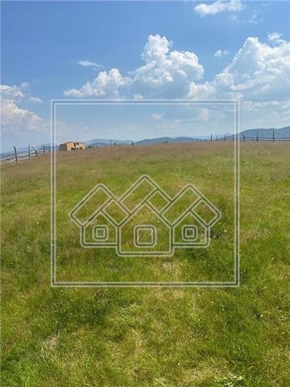 Teren Construcții intravilan de 800 mp, în Păltiniș