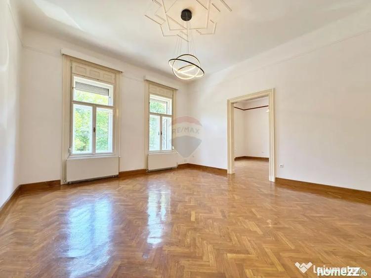 Spațiu comercial, de 100 mp, în Central