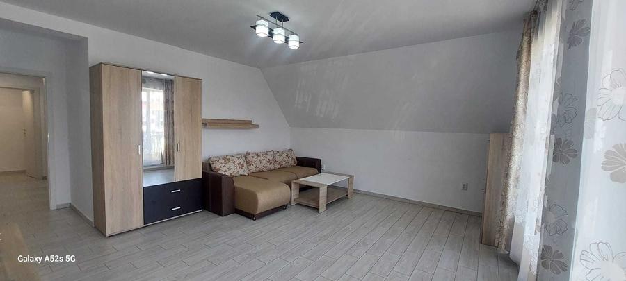 Apartament decomandat în Tractorul