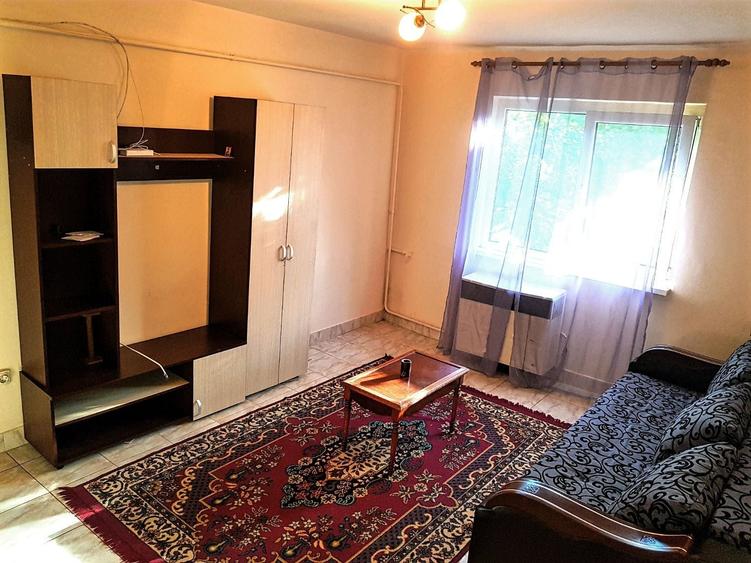 Apartament cu 2 camere semidecomandat în Obor