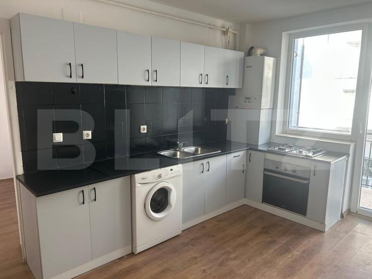 Apartament cu 3 camere semidecomandat, mobilat în Florești — fotografia 1