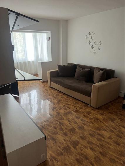 Apartament cu 2 camere decomandat în Exterior Vest
