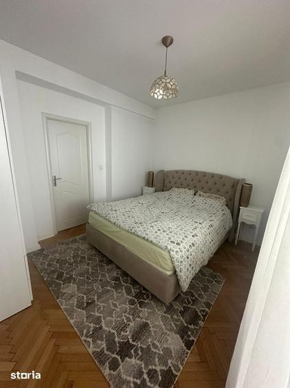 Apartament cu 3 camere semidecomandat, mobilat în Cișmigiu