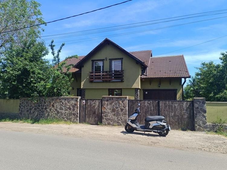 Casă cu 4 camere în Exterior Vest