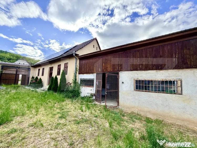 Casă cu 2 camere cu Teren 500 Mp în Gârbova