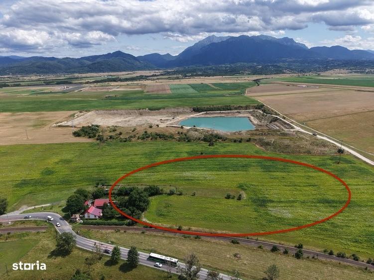 Teren 5.001 Mp Pozitie Exceptionala La Iesirea Din Zarnesti - 1