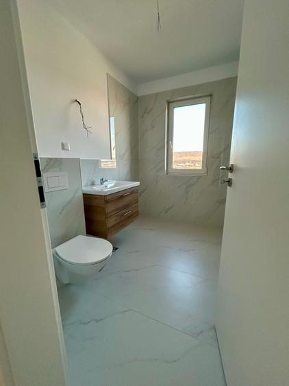 Apartament cu 2 camere semidecomandat în Florești