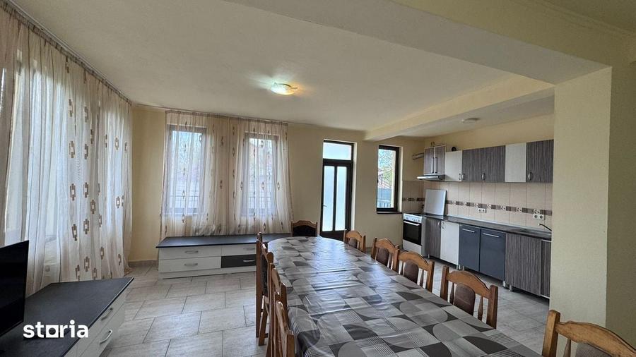 Casă cu 5 camere cu Teren 450 Mp în Central