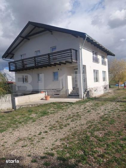 Casă cu 6 camere cu Teren 1151 Mp în Chețani