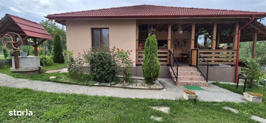 Casă cu 3 camere în Beia