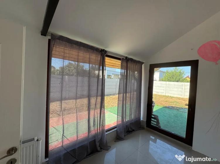 Casă cu 2 camere cu Teren 500 Mp în Corbeanca