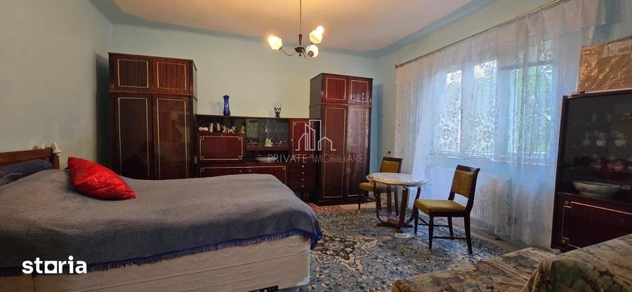 Casă cu 5 camere cu Teren 805 Mp în Vânători
