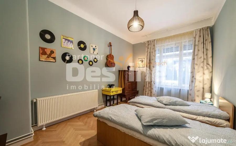 Apartament cu 4 camere decomandat în Central