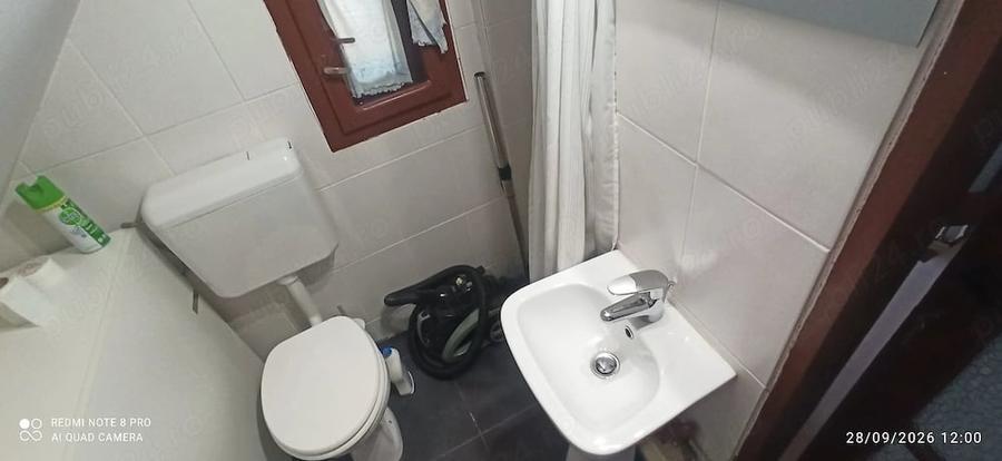 Casă cu Teren 2259 Mp în Ghioroc
