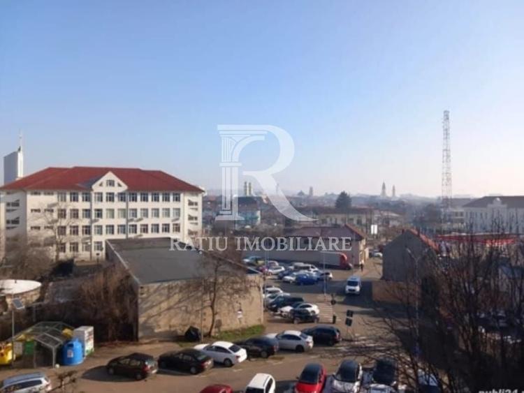 Apartament cu 3 camere decomandat, mobilat în Iosia