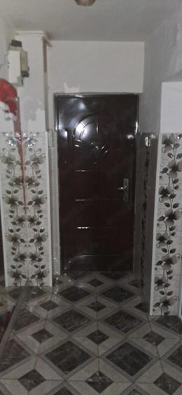 Apartament cu 3 camere decomandat în Aradului